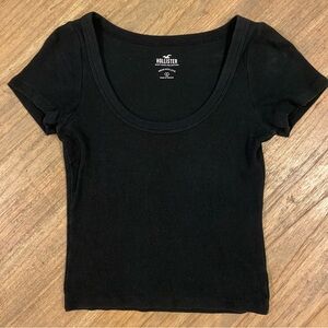 Hollister Women's Black Short Sleeve Tee